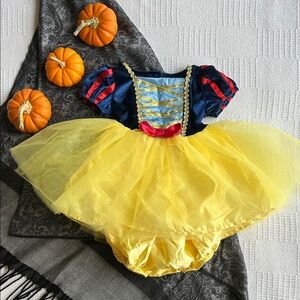 Snow White costume size 3-6 months
